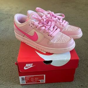 Nike Dunk Low Triple Pink Sneakers size 7.5